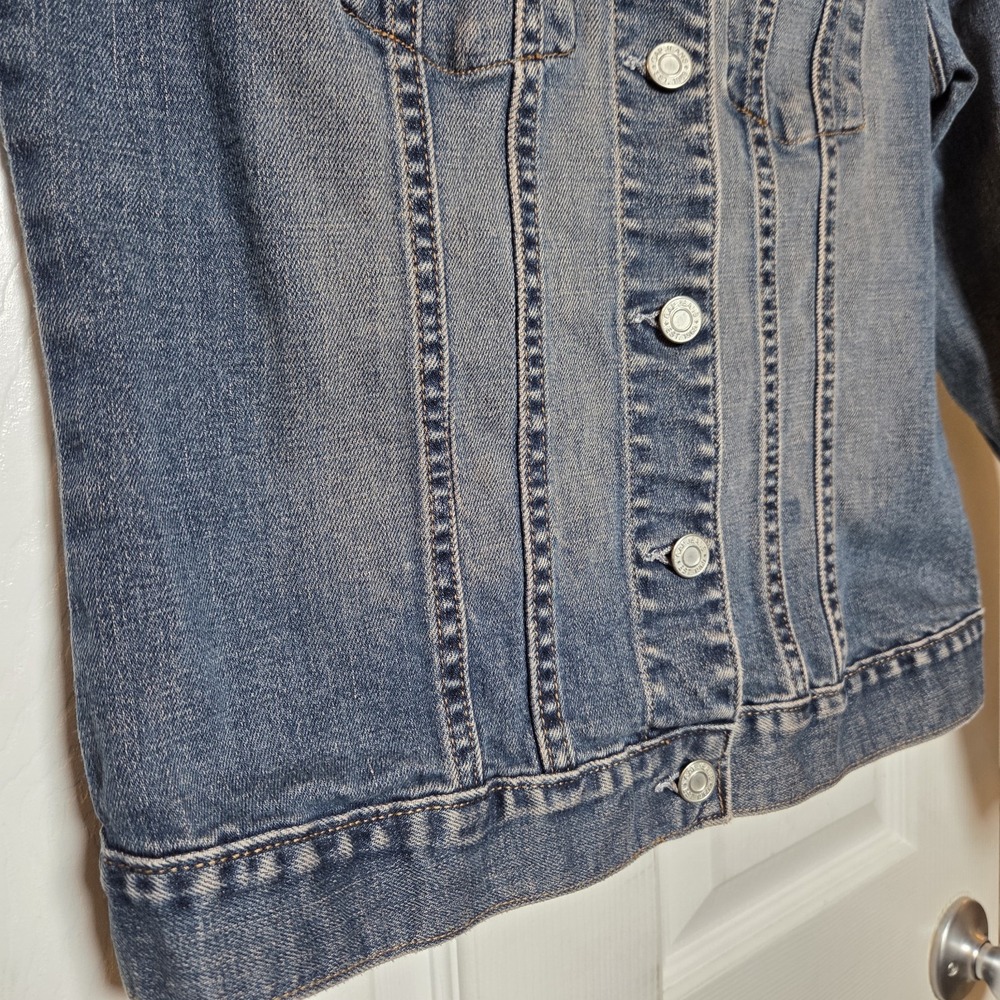 Gap sz M stretch jean jacket trucker style worn distressed look casual denim - Picture 3 of 12